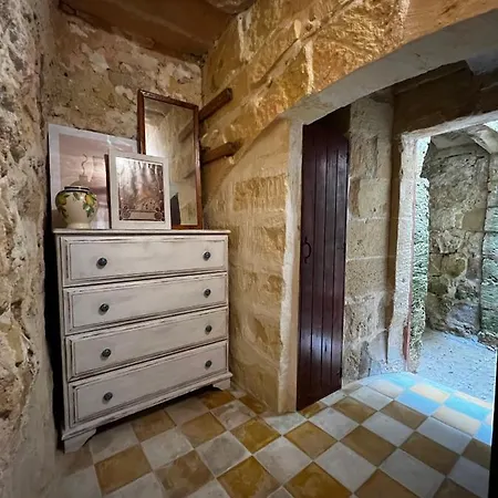 Tiny Farmhouse *